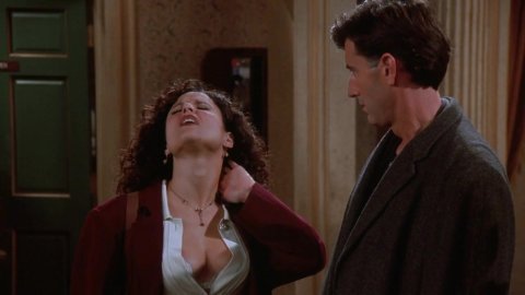 Julia Louis-Dreyfus - Nude Scenes in Seinfeld s07e10 (1995)