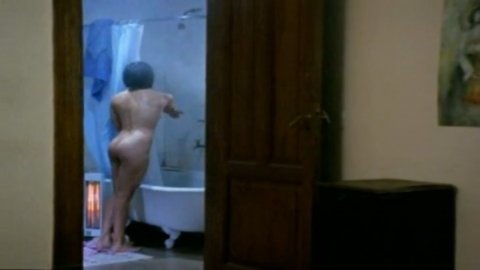 Claudia Pereira - Nude Scenes in First Dog (2009)