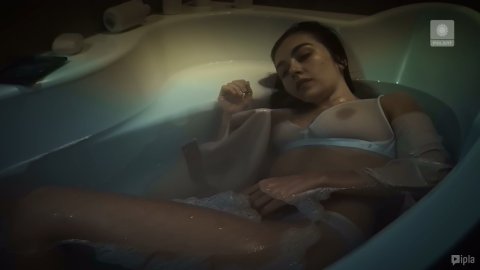 Adrianna Izydorczyk - Nude Scenes in Ślad s01e04 (2018)
