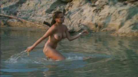 Katarzyna Figura - Nude Scenes in Train for Hollywood (1987)