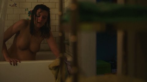 Frankie Shaw - Nude Scenes in SMILF s02e05 (2019)
