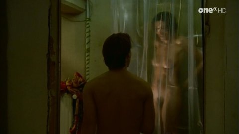 Kira Koschella - Nude Scenes in Drei mit Herz s01e10 (1999)