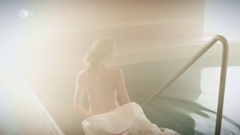 Anna Unterberger - Nude Scenes in Die Toten von Salzburg (2018)