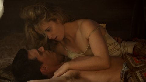 Alice Englert - Nude Scenes in Ratched s01e03e06 (2020)