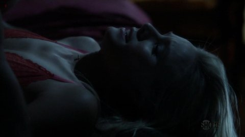 Kristen Bell - Nude Scenes in House of Lies s01e08 (2012)
