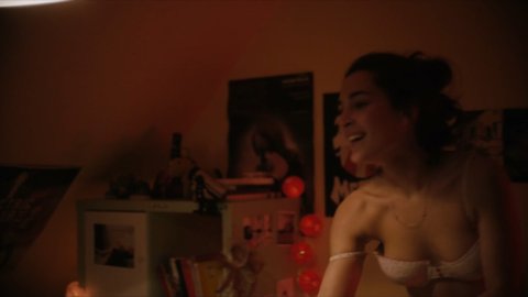 Helene Kuhn - Nude Scenes in Marianne (2016)
