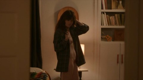 Kathryn Hahn - Nude Scenes in I Love Dick s01e08 (2017)