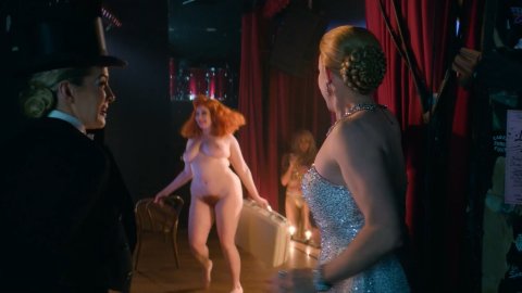 Geena Davis, Kasia Szarek - Nude Scenes in GLOW s03e09 (2019)