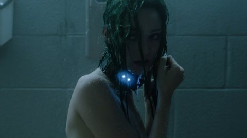 Emma Dumont - Nude Scenes in The Gifted s01e02 (2017)