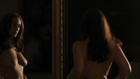 Elena Sofia Ricci - Nude Scenes in Loro (2018)