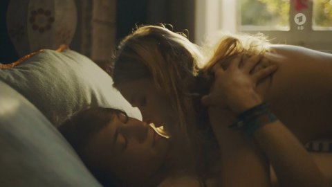Milena Tscharntke - Nude Scenes in Alles Isy (2018)