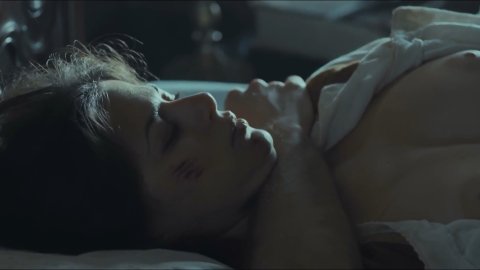 Joana Coelho - Nude Scenes in Madre Paula s01e02 (2017)