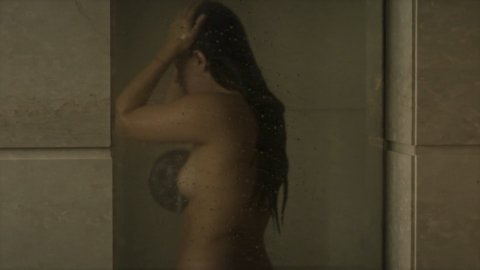 Alicia Jaziz - Nude Scenes in Ingobernable s02e10 (2018)