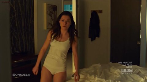 Tatiana Maslany - Nude Scenes in Orphan Black s01e05 (2013)