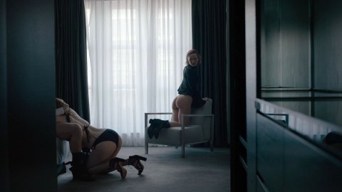 Louisa Krause, Gillian Williams - Nude Scenes in The Girlfriend Experience s02e01 (2017)
