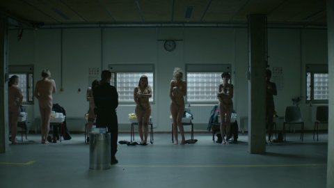 Elodie Fontan - Nude Scenes in Prise au piège s01e01-06 (2019)