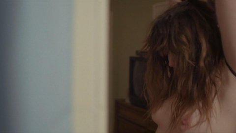 Kathryn Hahn - Nude Scenes in I Love Dick s01e07 (2017)