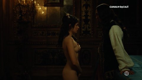 Daphne Patakia - Nude Scenes in Versailles s03e04 (2018)