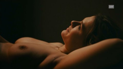 Elsa Langnase - Nude Scenes in Nr. 47 s01e01 (2018)