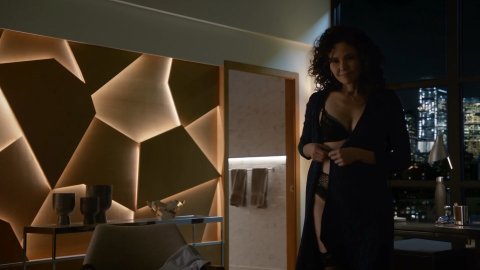 Reiko Aylesworth - Nude Scenes in Bull s03e13 (2018)