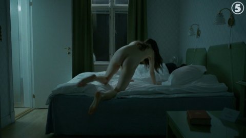 Louise Peterhoff - Nude Scenes in The Truth Will Out s01e02 (2018)