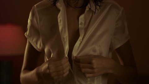 Mireia Oriol - Nude Scenes in Amo (2016)