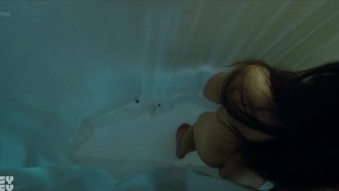 Sharon Taylor - Nude Scenes in Ghost Wars s01e05 (2017)