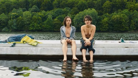 Mercedes Mueller, Xenia Assenza - Nude Scenes in Goodbye Berlin (2016)