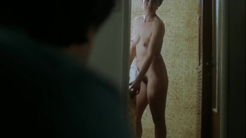 Jana Sulcova - Nude Scenes in Dobré světlo (1985)