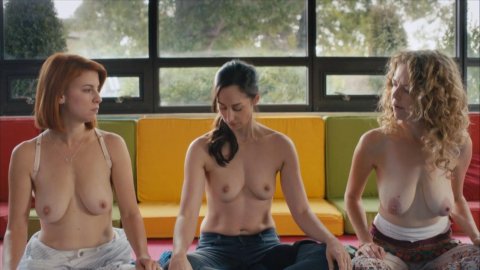 Catherine Reitman, Dani Kind, Juno Rinaldi - Nude Scenes in Workin' Moms s01e01 (2017)