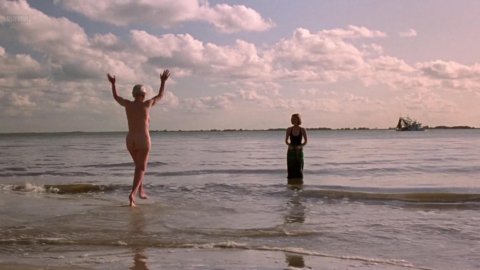 Bridget Fonda, Jessica Tandy - Nude Scenes in Camilla (1994)