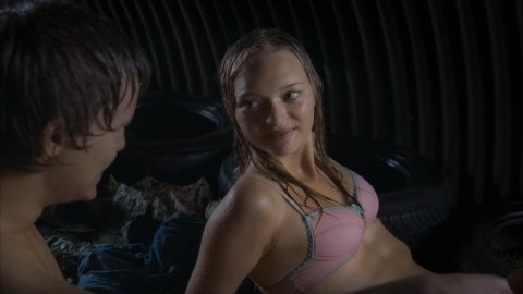 Gemma Ward - Nude Scenes in The Black Balloon (2008)