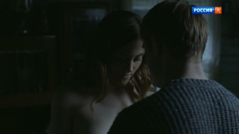 Polina Aug - Nude Scenes in Mira (2018)