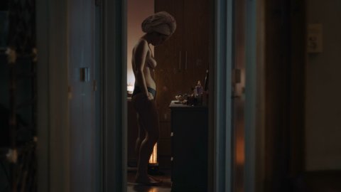 Mora Arenillas - Nude Scenes in Invisible (2017)