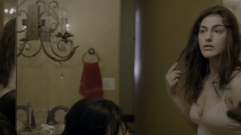 Lilli Kay - Nude Scenes in Chambers s01e04 (2019)