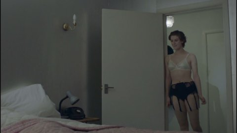 Honor Swinton Byrne - Nude Scenes in The Souvenir (2019)