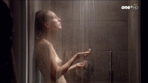Petra Schmidt-Schaller - Nude Scenes in Ich war eine glückliche Frau (2017)