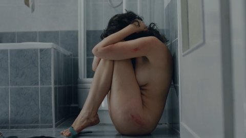 Maria Debska - Nude Scenes in Playing Hard (2018)