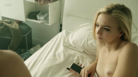 Ludivine Reding - Nude Scenes in Fugueuse s01e07 (2018)