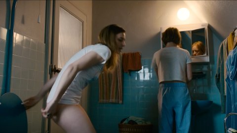 Christiane Paul, Svenja Jung - Nude Scenes in Holiday Secrets s01e02-03 (2019)