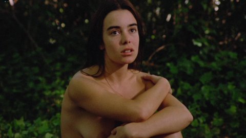 Elodie Bouchez - Nude Scenes in Wild Reeds (1994)