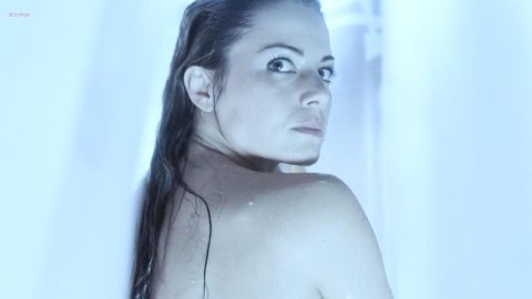 Erica Durance - Nude Scenes in Smallville s04-07 (2004)