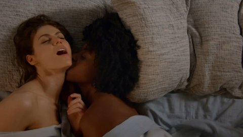 Alexandra Daddario, Kirby Howell-Baptiste - Nude Scenes in Why Women Kill s01e02 (2019)