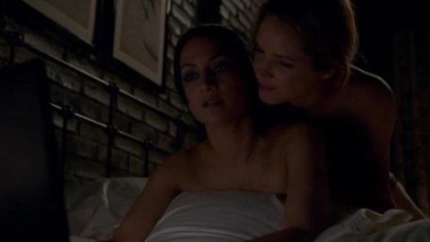 Archie Panjabi, Jordana Spiro - Nude Scenes in The Good Wife s05e11 (2013)