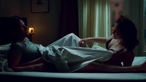 Vera Farmiga - Nude Scenes in Henry's Crime (2010)