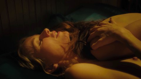 Naomi Watts, Sophie Cookson - Nude Scenes in Gypsy s01e07 (2017)