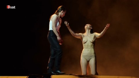 Nora Buzalka - Nude Scenes in Die Räuber (2017)