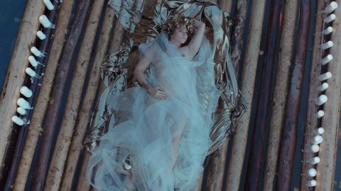 Yuliya Aug, Tamara Nikishina - Nude Scenes in Metamorphosis (2015)