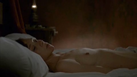 Sylvie Testud - Nude Scenes in La France (2007)