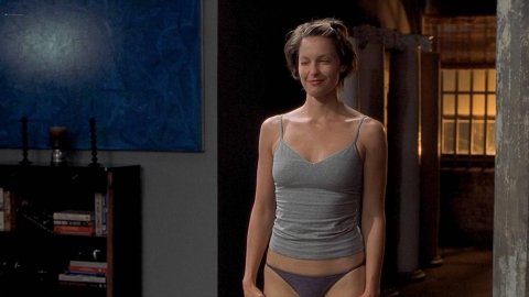 Ashley Judd - Nude Scenes in Someone Like You... (2001)